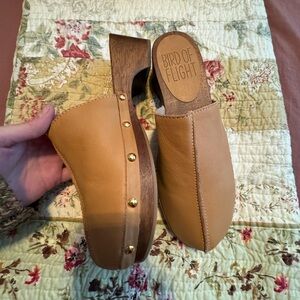 Bird of Flight Women's Tan Slip-on Clog Heeled Studded Closed Toe Sandals